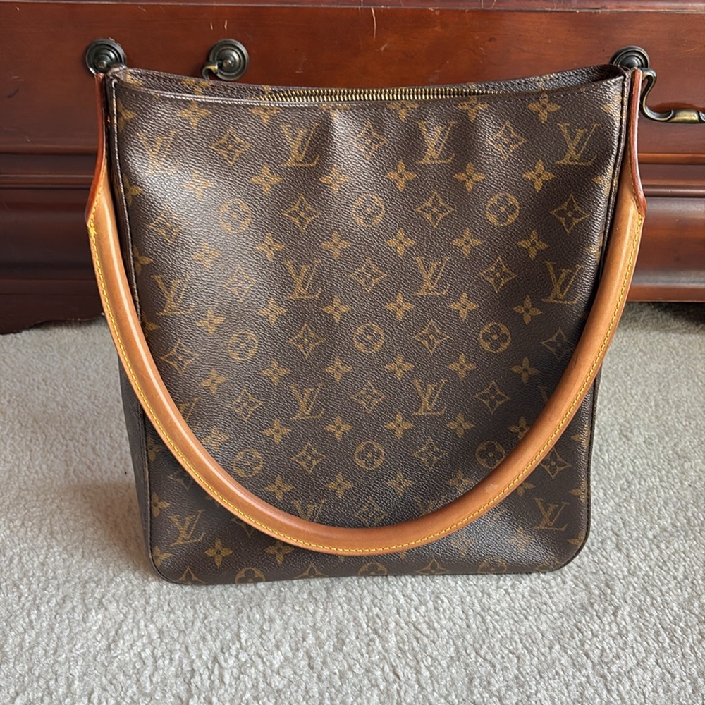 Original LV mg. - Picture 2 of 15